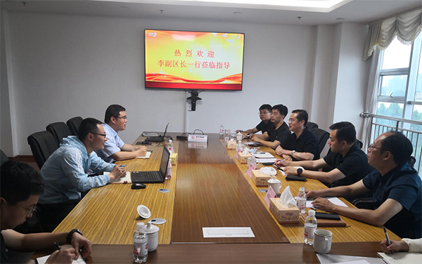 城陽(yáng)區(qū)李明鋼副區(qū)長(zhǎng)一行來(lái)集團(tuán)調(diào)研